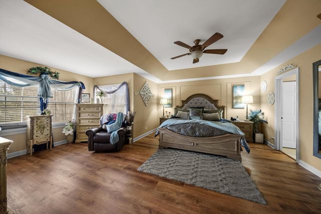 443 Glover Drive, North Aurora, IL 60542