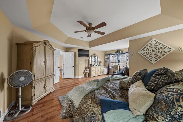 443 Glover Drive, North Aurora, IL 60542