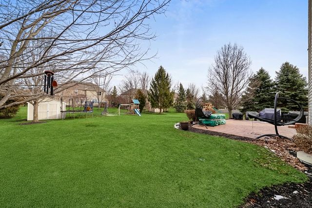 443 Glover Drive, North Aurora, IL 60542