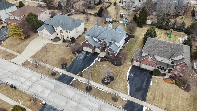 443 Glover Drive, North Aurora, IL 60542