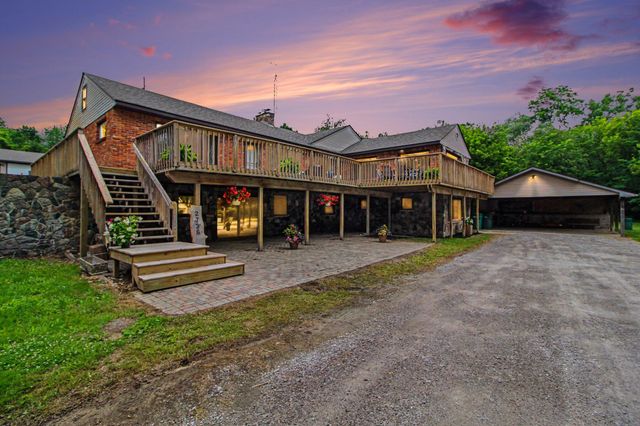 2736 S Wagner Road, Ann Arbor, MI 48103