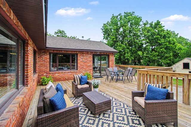 2736 S Wagner Road, Ann Arbor, MI 48103