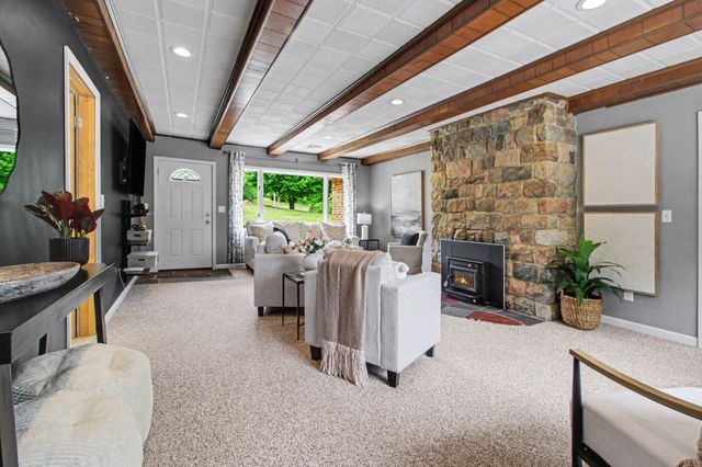 2736 S Wagner Road, Ann Arbor, MI 48103