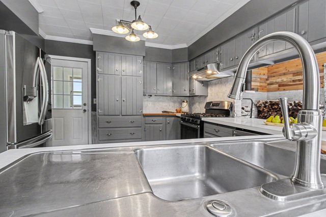 2736 S Wagner Road, Ann Arbor, MI 48103