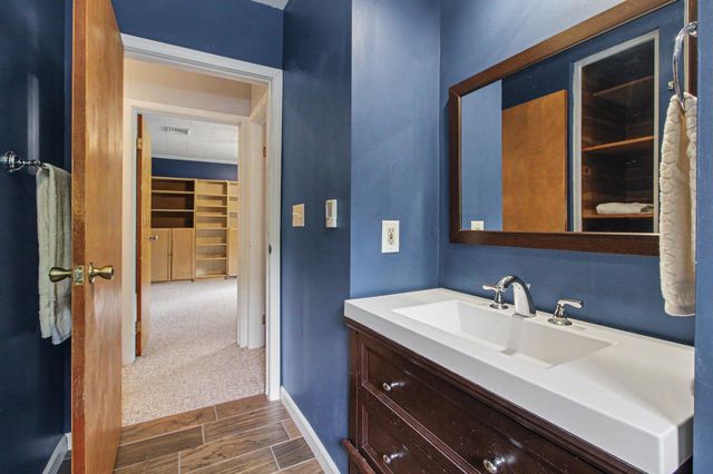 2736 S Wagner Road, Ann Arbor, MI 48103