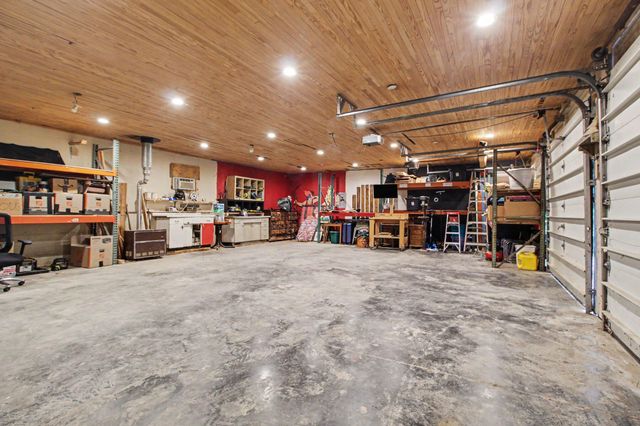 2736 S Wagner Road, Ann Arbor, MI 48103