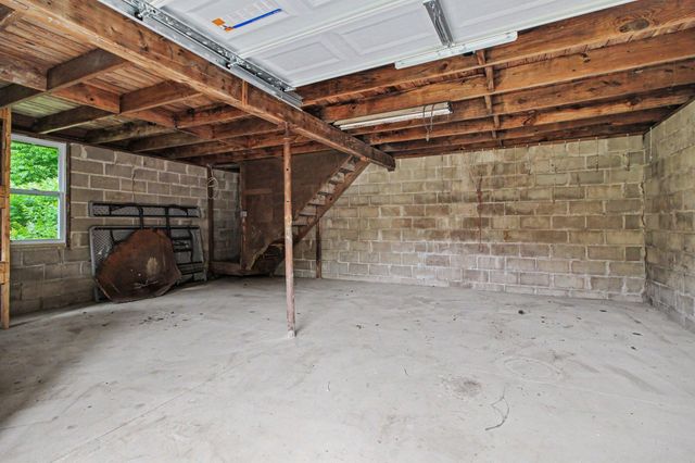 2736 S Wagner Road, Ann Arbor, MI 48103