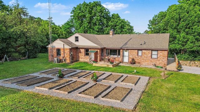 2736 S Wagner Road, Ann Arbor, MI 48103