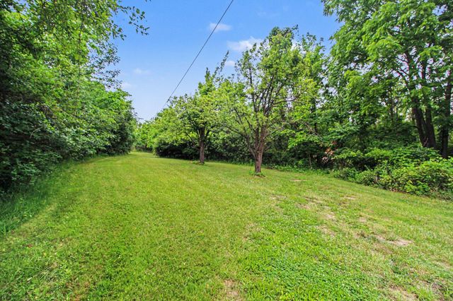2736 S Wagner Road, Ann Arbor, MI 48103