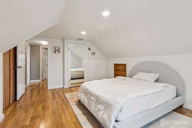 32 Tanglewood Lane, Colonia, NJ 07067