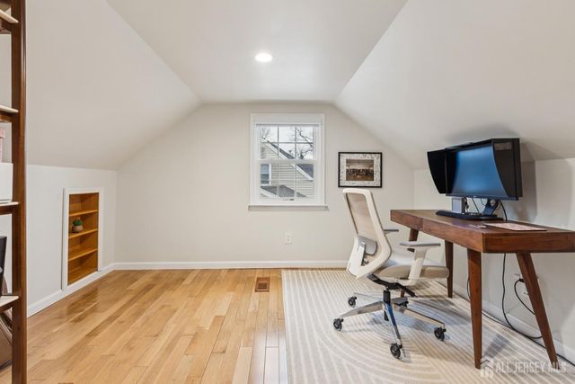 32 Tanglewood Lane, Colonia, NJ 07067