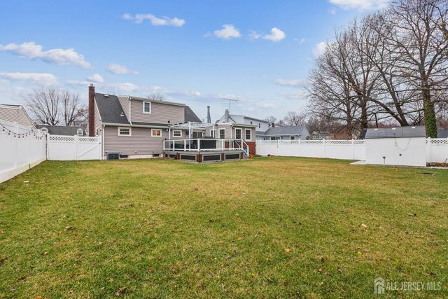 32 Tanglewood Lane, Colonia, NJ 07067