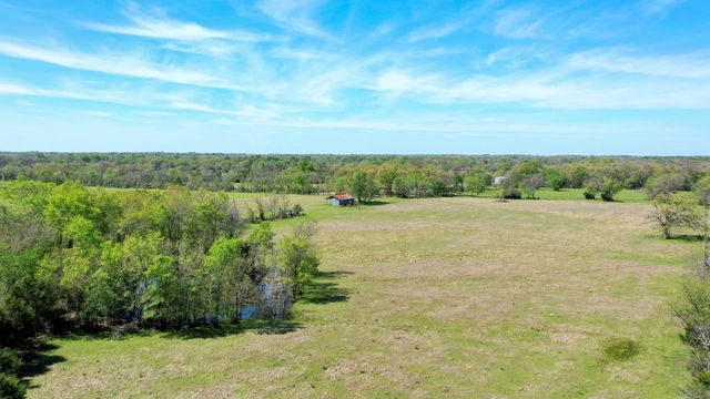 6 AC Fm 3091, Madisonville, TX 77864