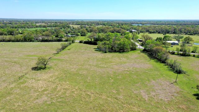6 AC Fm 3091, Madisonville, TX 77864