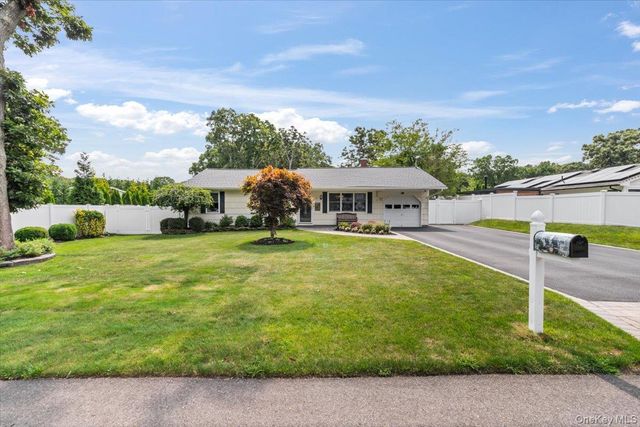 84 Stratler Drive, Shirley, NY 11967