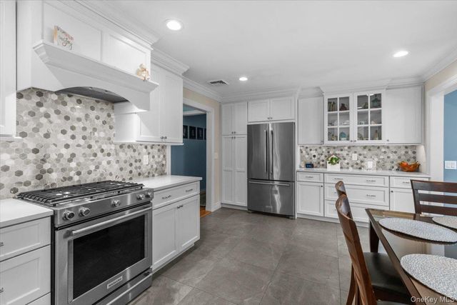 84 Stratler Drive, Shirley, NY 11967