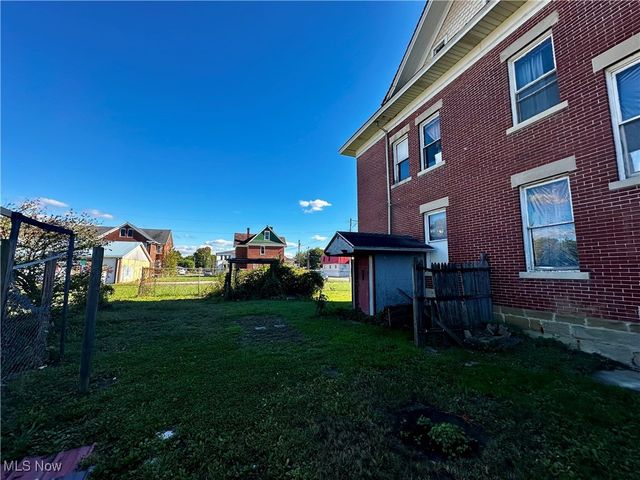 1702 Beaver Street, Parkersburg, WV 26101