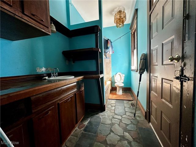 1702 Beaver Street, Parkersburg, WV 26101