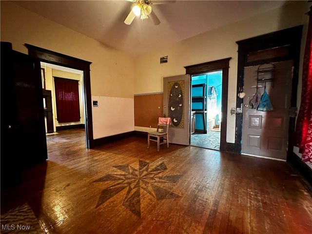 1702 Beaver Street, Parkersburg, WV 26101