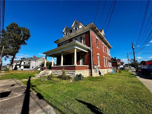 1702 Beaver Street, Parkersburg, WV 26101