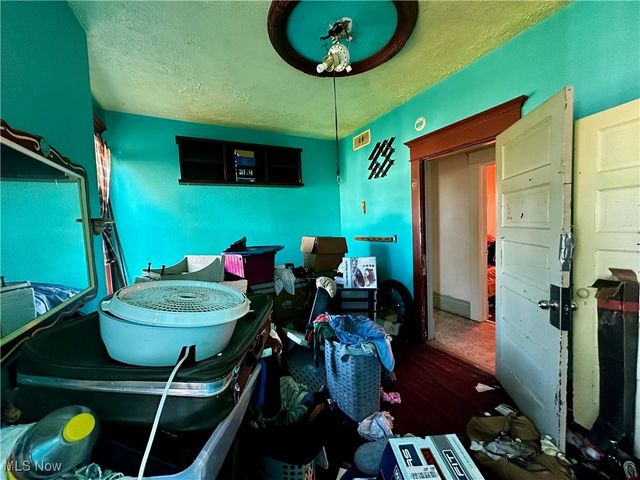 1702 Beaver Street, Parkersburg, WV 26101