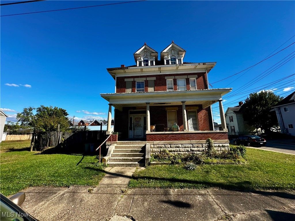 1702 Beaver Street, Parkersburg, WV 26101
