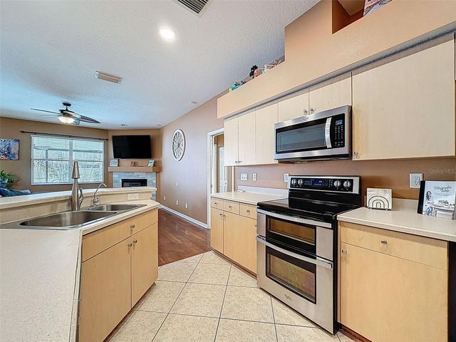 1828 SUNRISE DUNES COURT, Tarpon Springs, FL 34689