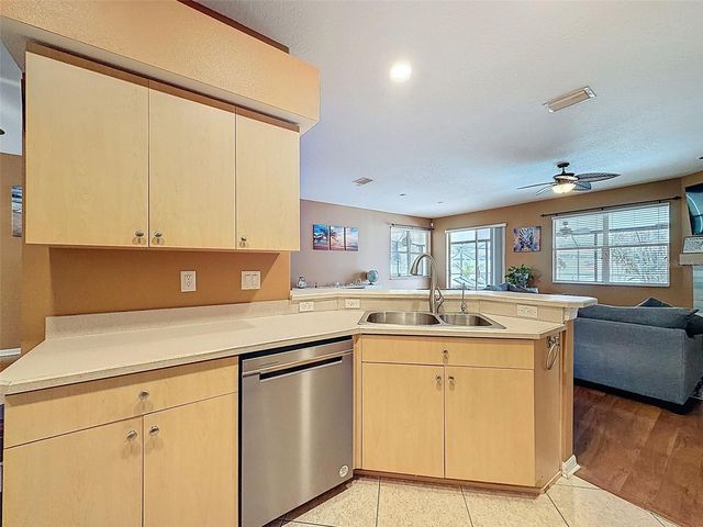 1828 SUNRISE DUNES COURT, Tarpon Springs, FL 34689