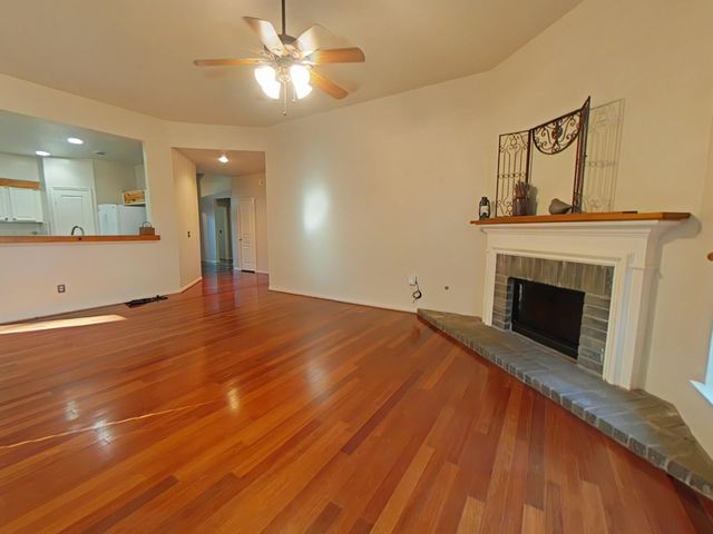 42 Tranquil Glade Place, The Woodlands, TX 77381