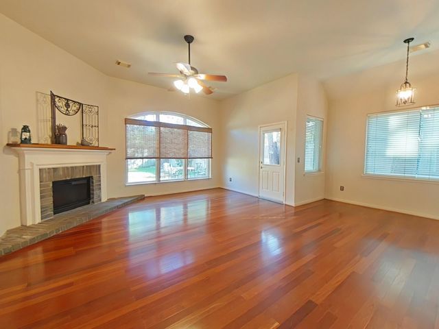 42 Tranquil Glade Place, The Woodlands, TX 77381