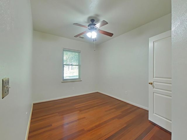 42 Tranquil Glade Place, The Woodlands, TX 77381