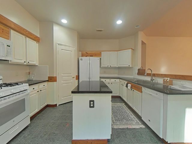 42 Tranquil Glade Place, The Woodlands, TX 77381