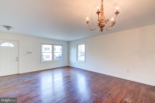 5353 CALL PL SE, Washington, DC 20019