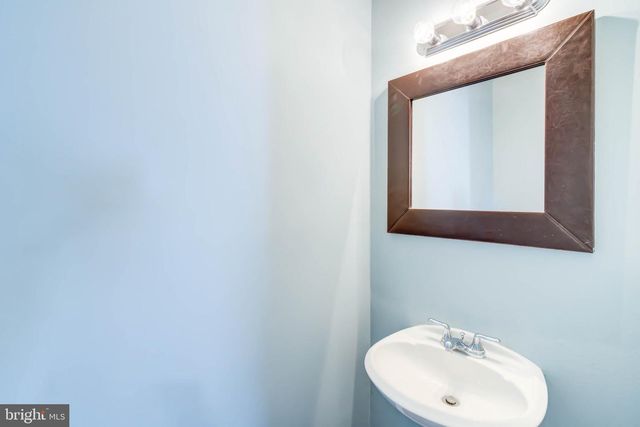 5353 CALL PL SE, Washington, DC 20019