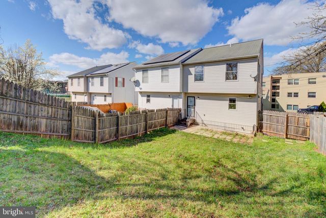 5353 CALL PL SE, Washington, DC 20019