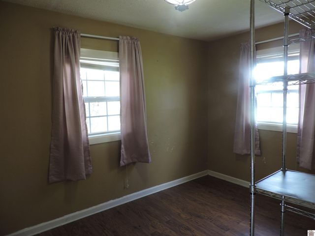 205 E 15th St, Benton, KY 42025