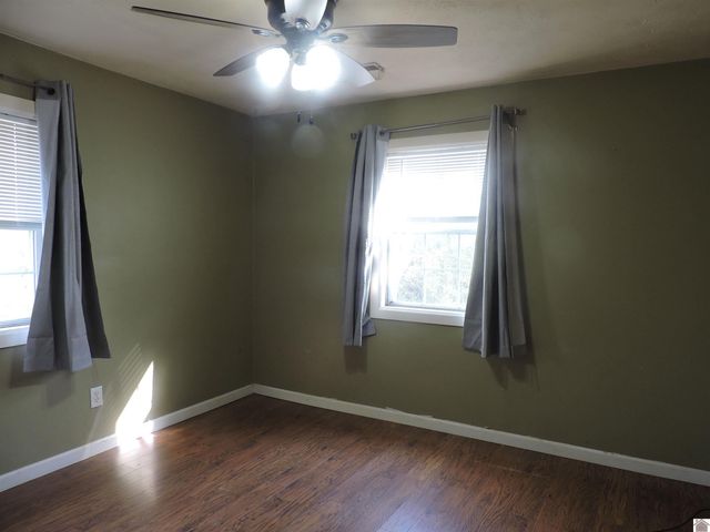 205 E 15th St, Benton, KY 42025