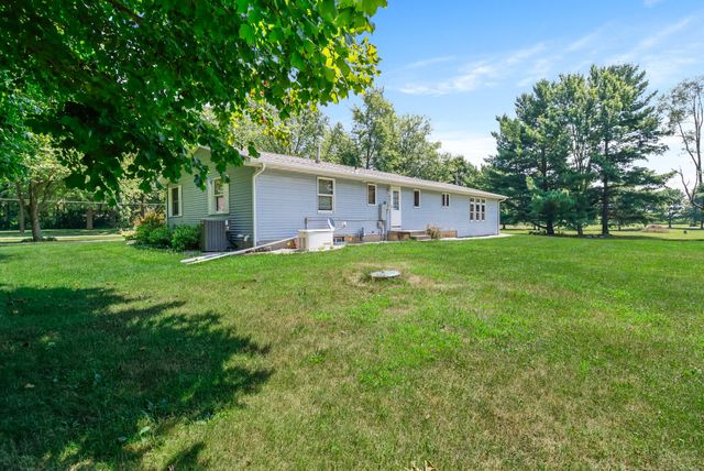 3252 Sager Road, Valparaiso, IN 46383