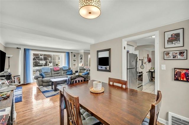 16908 Throckley Avenue, Cleveland, OH 44128