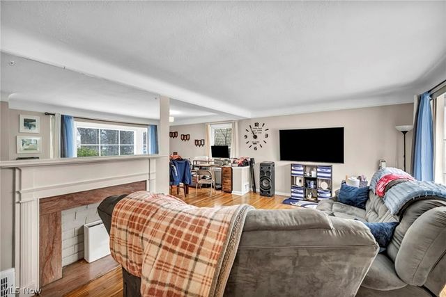 16908 Throckley Avenue, Cleveland, OH 44128