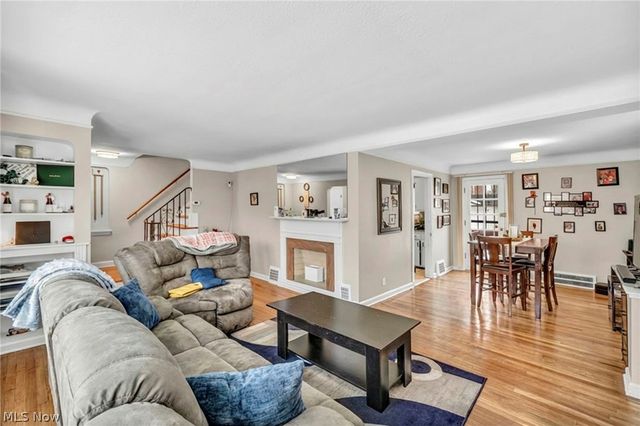 16908 Throckley Avenue, Cleveland, OH 44128