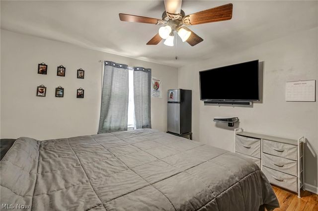 16908 Throckley Avenue, Cleveland, OH 44128