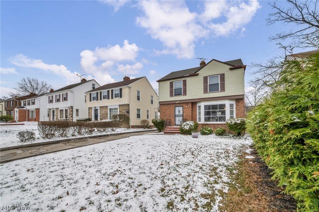 16908 Throckley Avenue, Cleveland, OH 44128