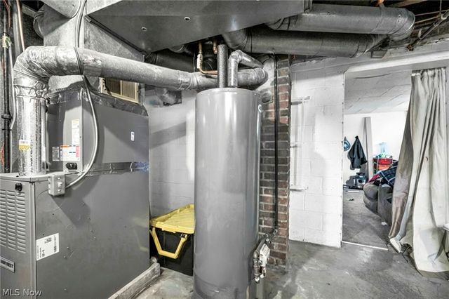 16908 Throckley Avenue, Cleveland, OH 44128