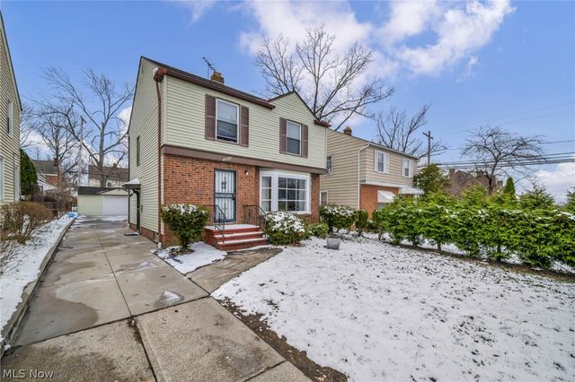 16908 Throckley Avenue, Cleveland, OH 44128