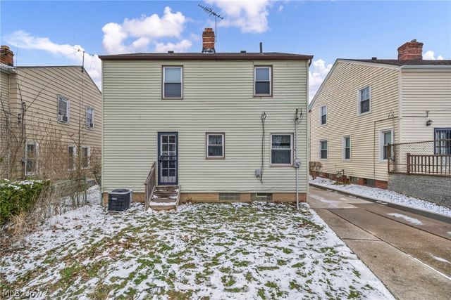 16908 Throckley Avenue, Cleveland, OH 44128