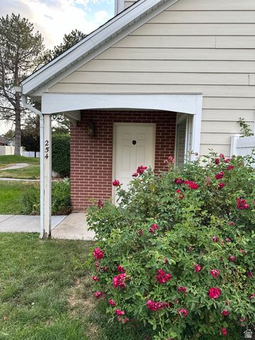 254 W MEADOW LN, Centerville, UT 84014