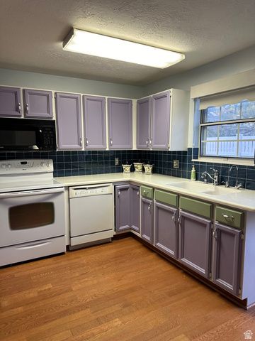 254 W MEADOW LN, Centerville, UT 84014