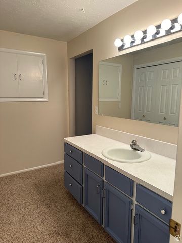 254 W MEADOW LN, Centerville, UT 84014