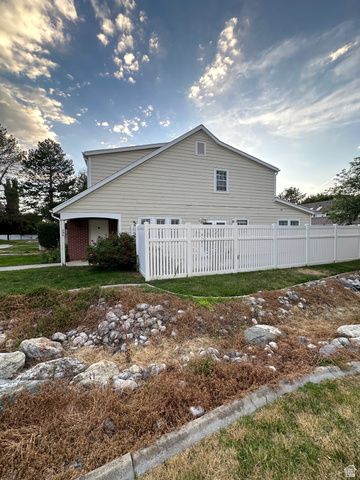 254 W MEADOW LN, Centerville, UT 84014